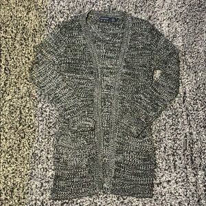 5/$25!! De Rotchild gray knitted cardigan